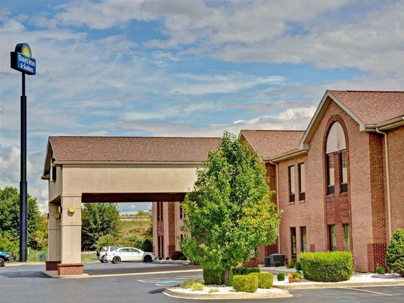 Days Inn & Suites By Wyndham Louisville Sw Exterior foto